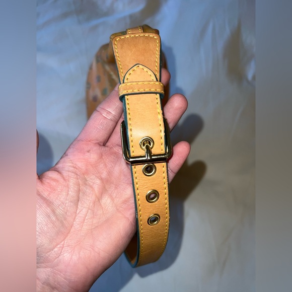 Vintage Authentic Dooney & Bourke Signature Rainbow bucket shoulder bag - Picture 8 of 13